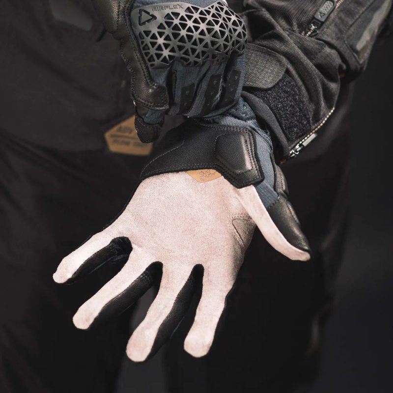 Leatt ADV Adventure X-FLOW 7.5 Stealth Gloves - Black